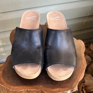 Dansko Black Leather Sandel Heels (EU 37 / US 7)